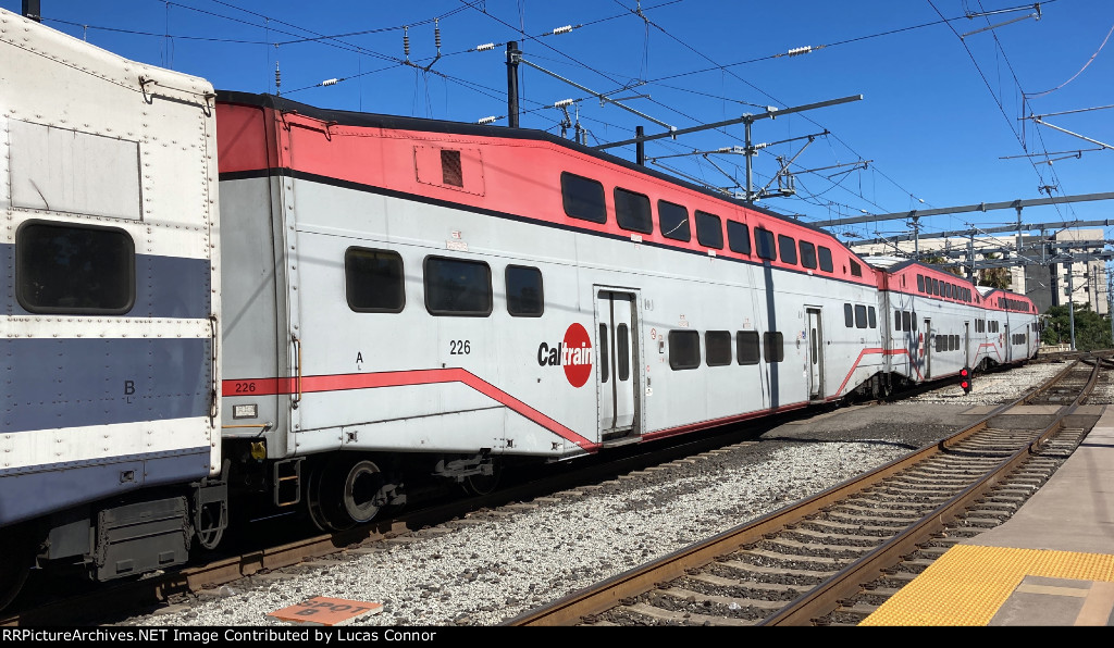 Caltrain 226